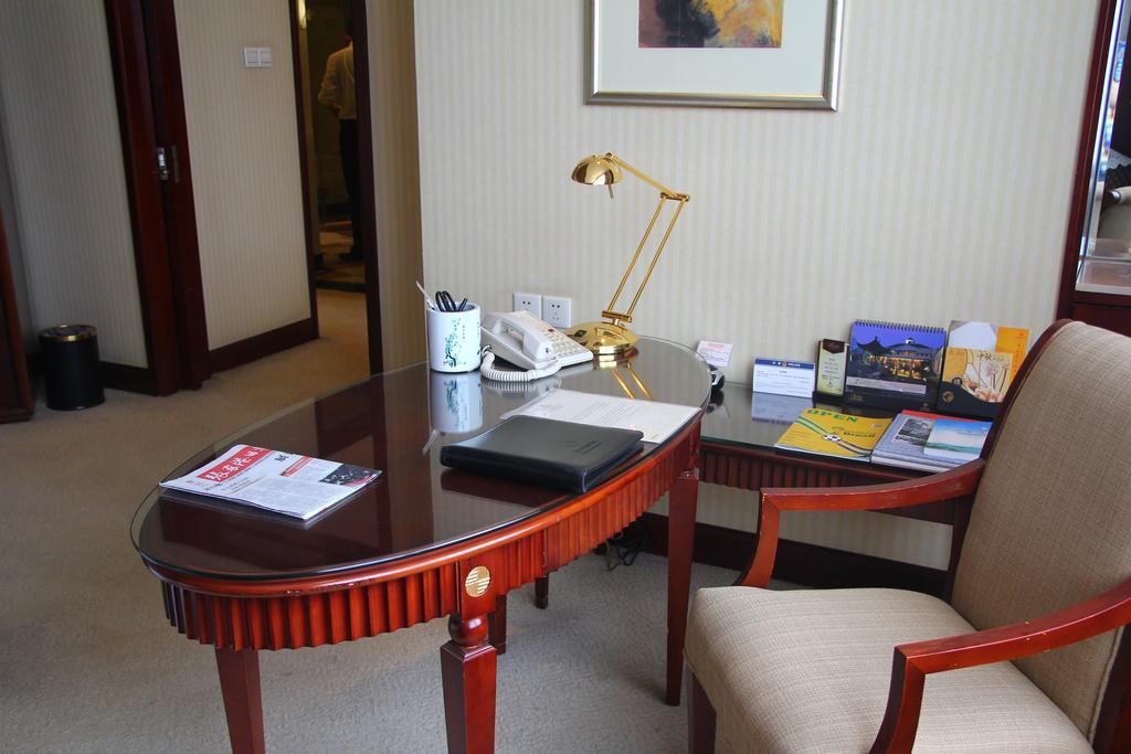 Huafang Jinling International Hotel Zhangjiagang Номер фото
